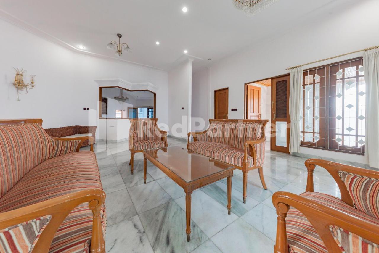 Biru Homestay Bandung Mitra Reddoorz エクステリア 写真